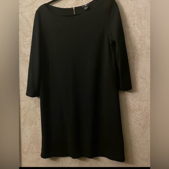 πSALE 4 for $10πH&M Zippered Back Dress Size Medium - Picture 1 of 3